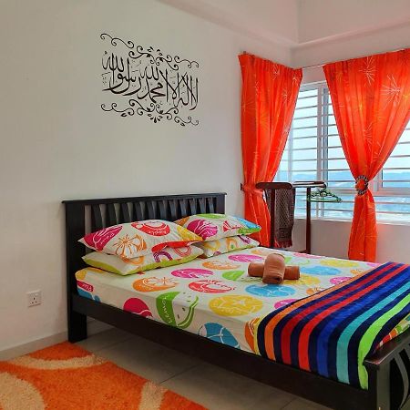 Az Homestay @ Southville City Бангі Екстер'єр фото