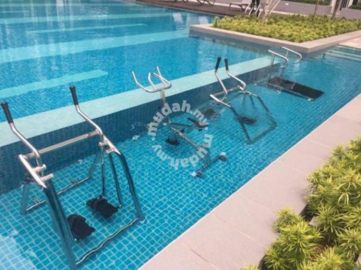 Az Homestay @ Southville City Бангі Екстер'єр фото